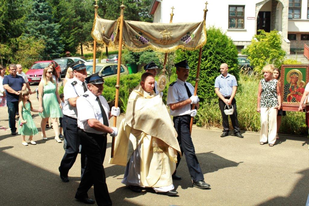 Zdjęcie przedstawia odpust przemienienia pańskiego.