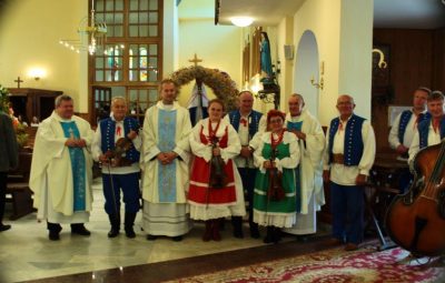 Zdjęcie przedstawia dożynki.