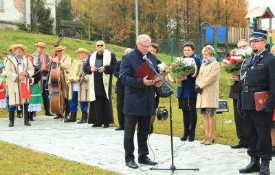 Zdjęcie przedstawia obrzędy święta niepodległości.