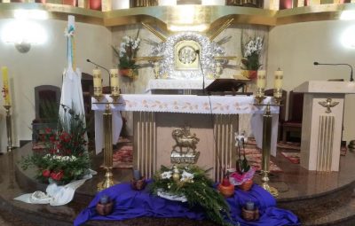 Zdjęcie przedstawia adwent.