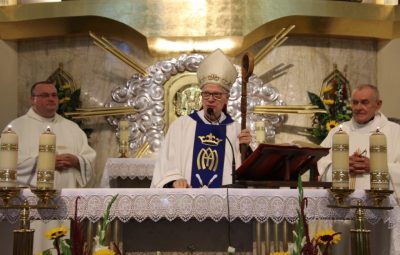 Zdjęcie przedstawia obrzędy wniebowzięcia NMP.