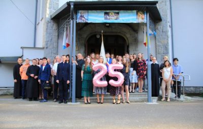 Zdjęcie przedstawia 25 lecie KSM.