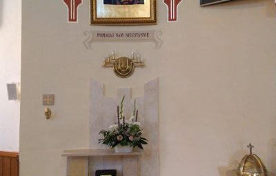 Zdjęcie przedstawia nowy ołtarz Matki Bożej.