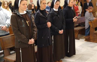 Zdjęcie przedstawia siostry Felicjanki.