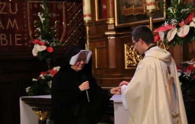 Zdjęcie przedstawia Pielgrzymka - Łagiewniki, Kalwaria Zebrzydowska.