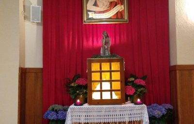 Zdjęcie przedstawia obrzędy wielkiego czwartku.