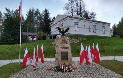 Zdjęcie przedstawia święto narodowe.