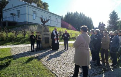 Zdjęcie przedstawia Iskrę Miłosierdzia.