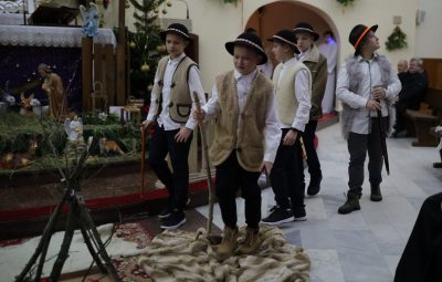 Zdjęcie przedstawia jasełka betlejemskie.