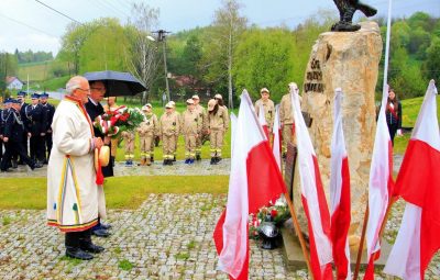Zdjęcie przedstawia obrzędy święta niepodległości.