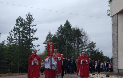 Zdjęcie przedstawia dni krzyżowe.