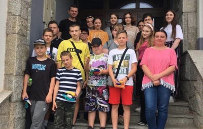 Zdjęcie przedstawia gry terenowe.