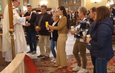 Zdjęcie przedstawia odnowienie misji świętej.