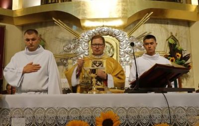 Zdjęcie przedstawia obrzędy przemienienia Pańskiego.