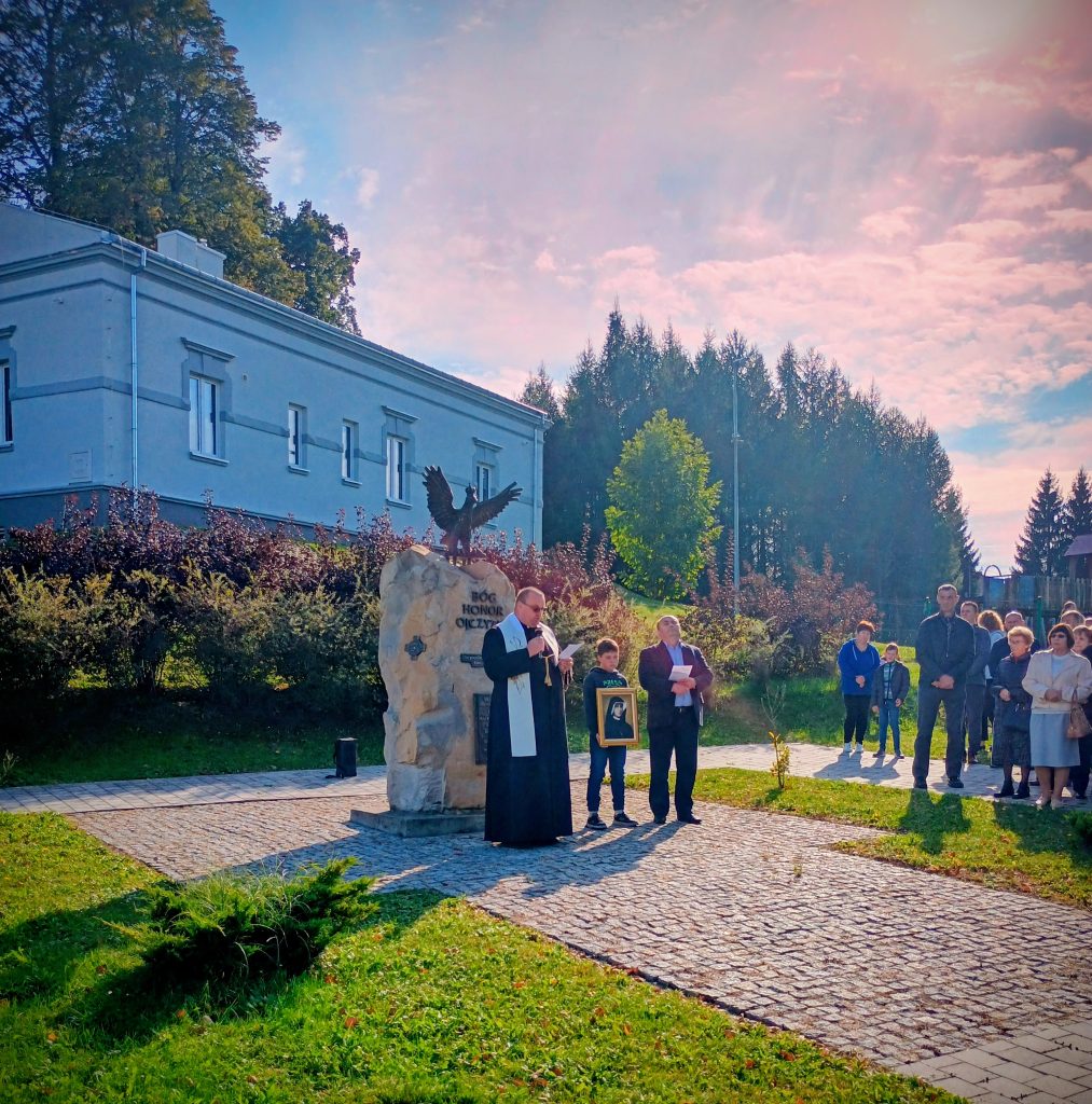 Koronka na ulicach miast